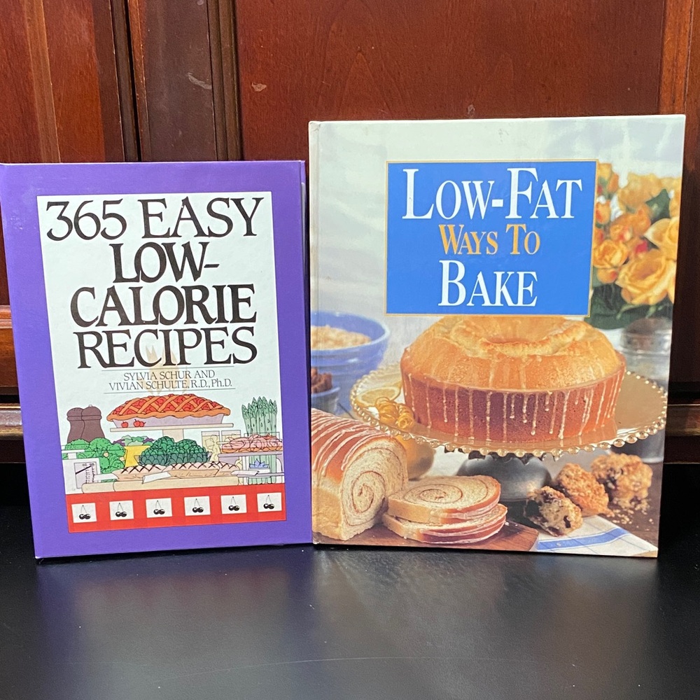 Low-Fat Ways to Bake and Low-calorie recipes spiral Cookbook set